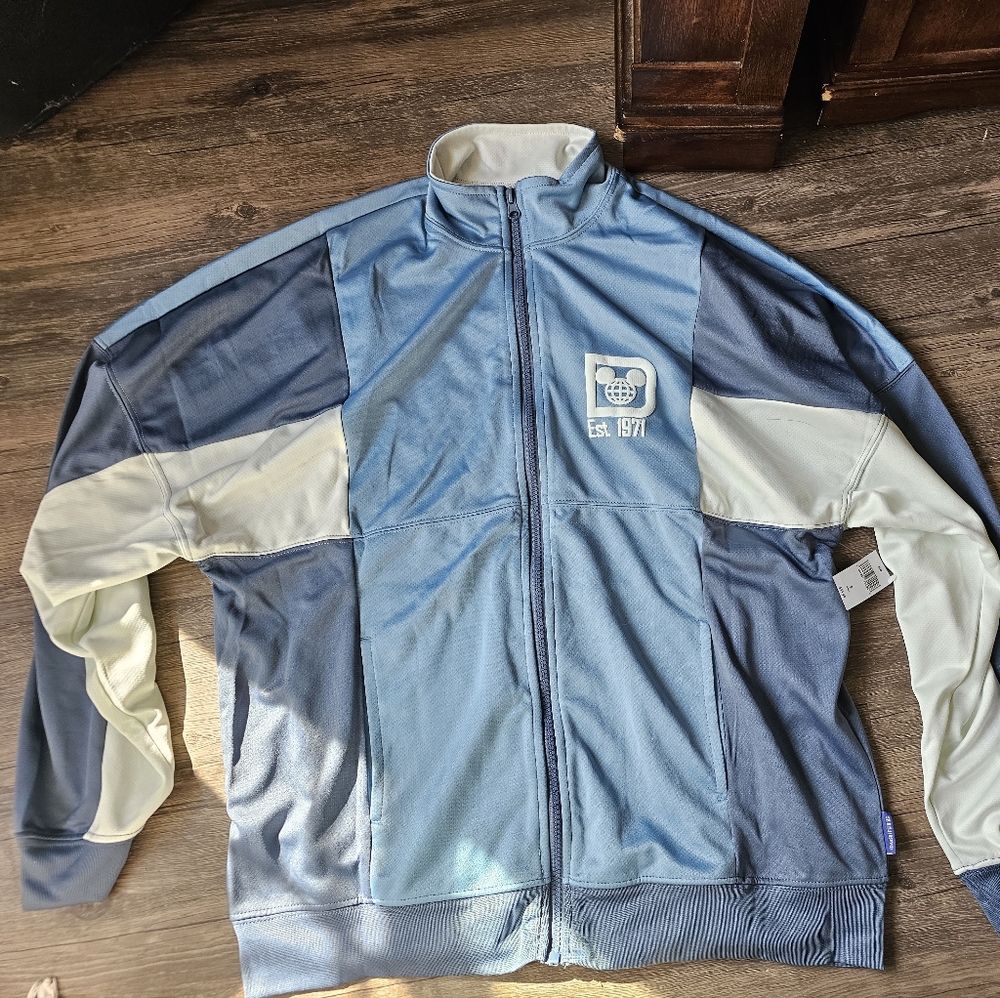 NWT WDW zip up Spirit Jerset jacket